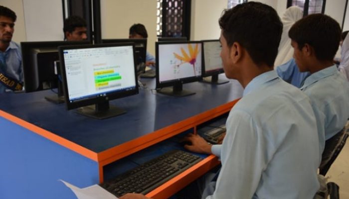 computerlab1726424246-0-640x480